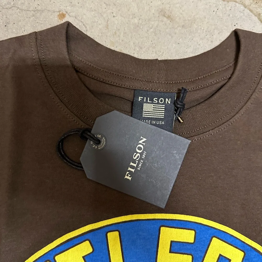 NWT Filson Pioneer Graphic T Shirt Brown God Bless Our Dogs Brown Blue Outdoors - Picture 3 of 3